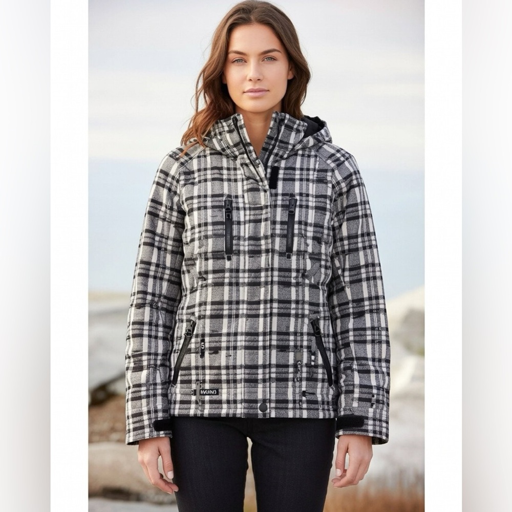 Women’s CastleX  Ski Snowboard Jacket‎ Black and White S